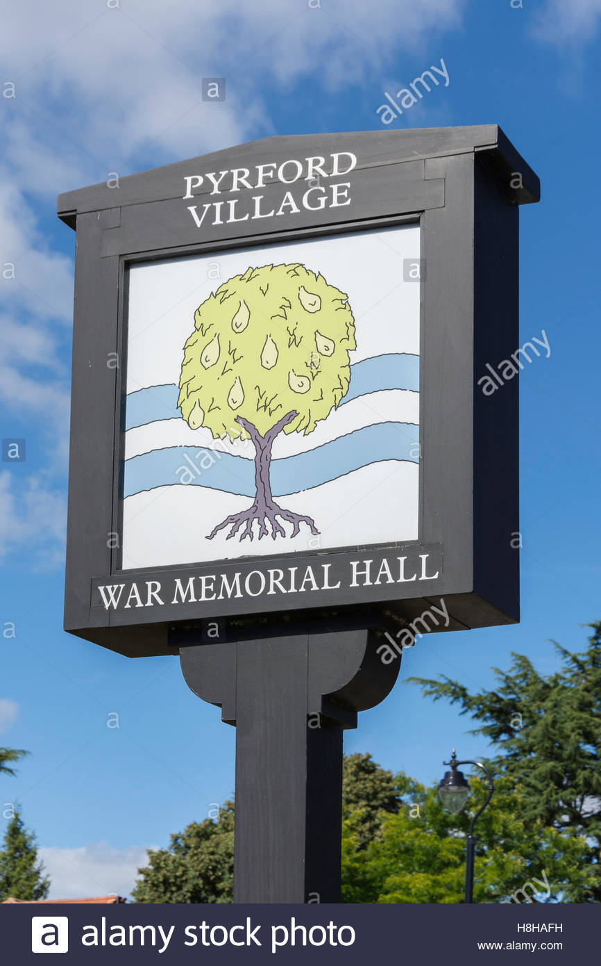 pyrford-village-war-memorial-hall-sign-pyrford-surrey-england-united-H8HAFH.jpg